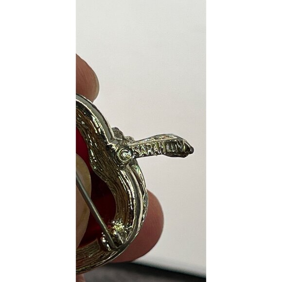 Vintage Sarah Coventry Apple Red Jelly Belly Brooch Pin Lucite Gold Tone Fruit - Picture 7 of 8